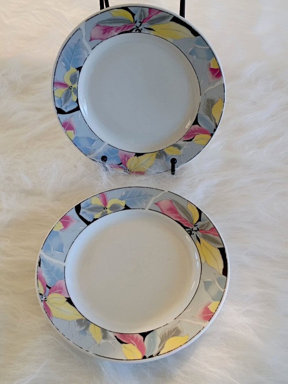 Lynns Fine China "Elsy" 8" Salad Plates - Set of 2
